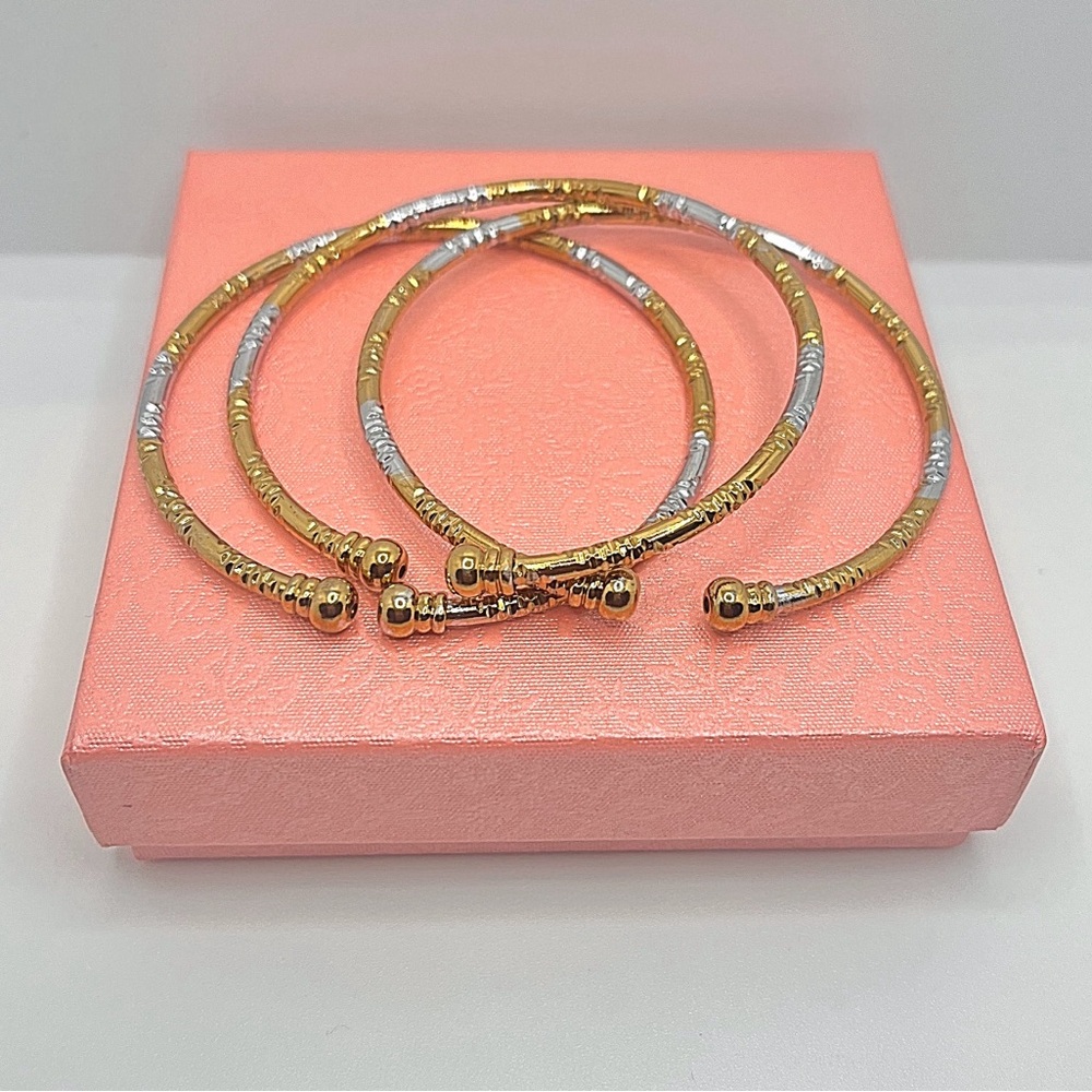 Silver/Gold hammered bangles 💋